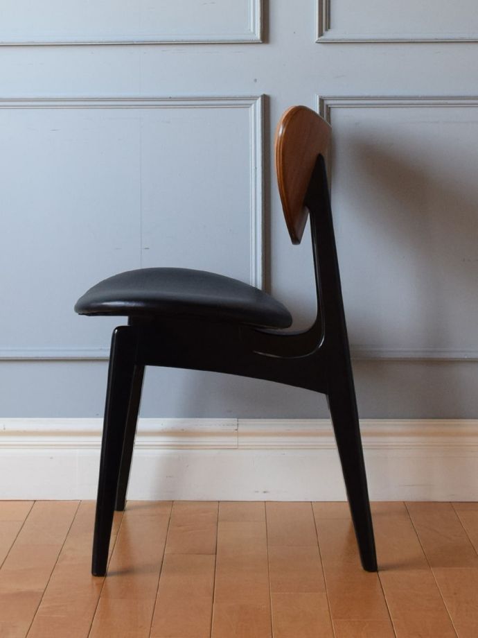 G-planの椅子の側面