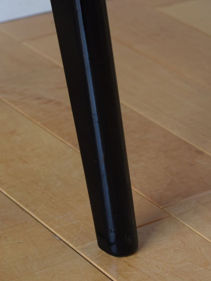 G-PLANの椅子の脚