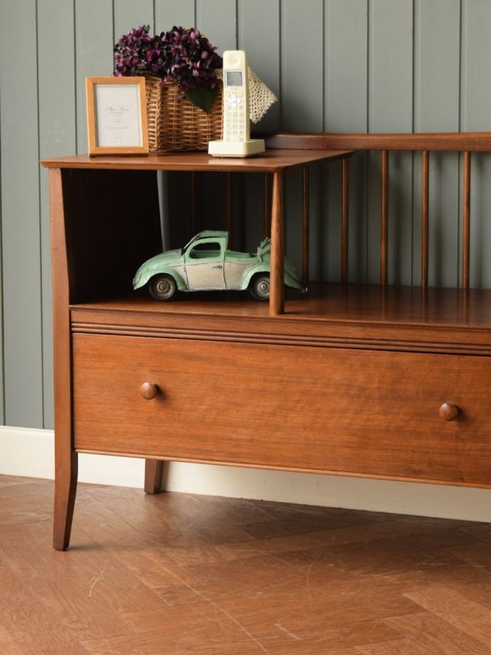 アンティーク家具らしさが漂う家具