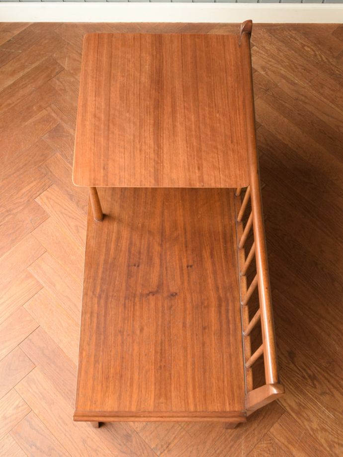 キャビネットの天板