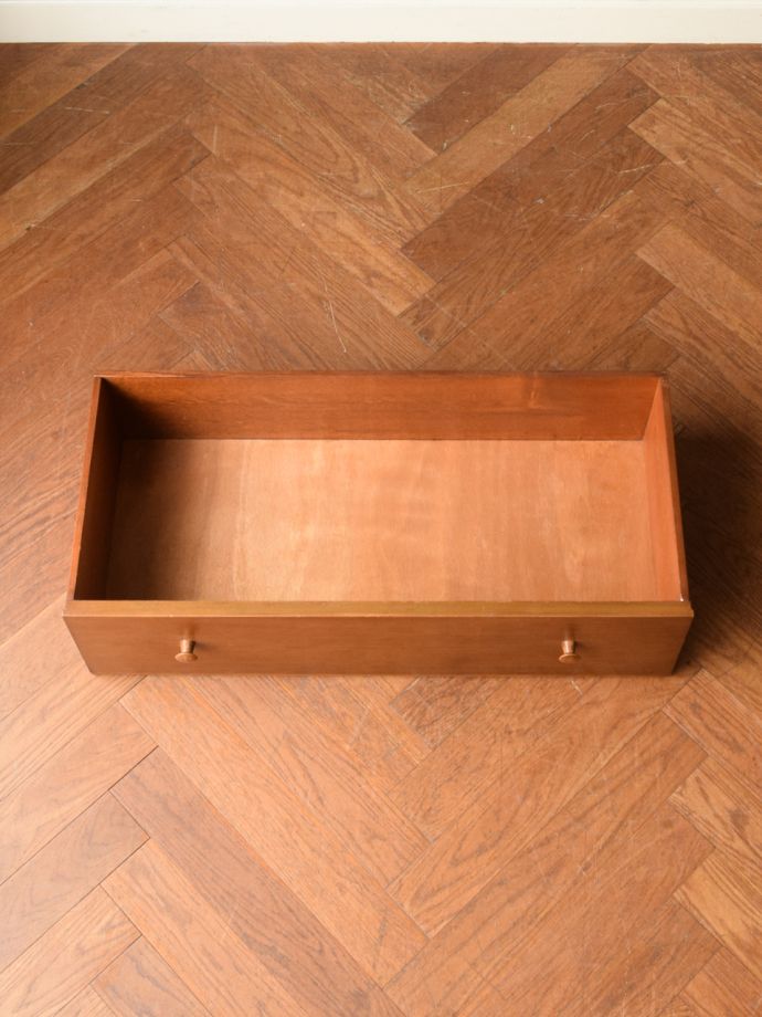 テレフォンベンチの引き出し