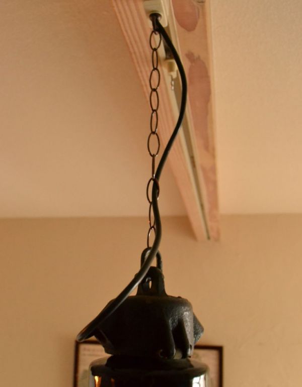 インダストリアル照明、フランスアンティークエナメルランプ（Lipa