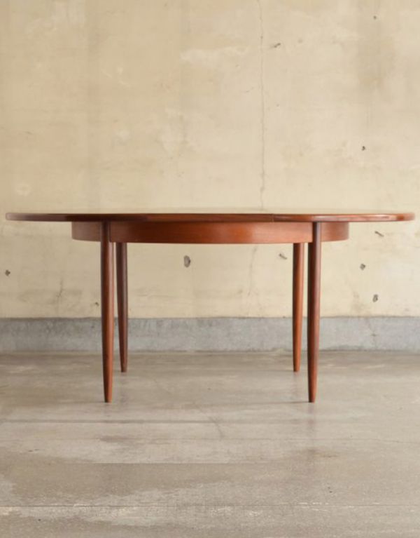 G-PLAN(Gプラン)　アンティーク家具　北欧テイストのヴィンテージ家具、フレスコシリーズのダイニングテーブル（G-plan）。天板を広げると･･･もちろん広げたままの状態でもお使い頂けます。(x-655-f)