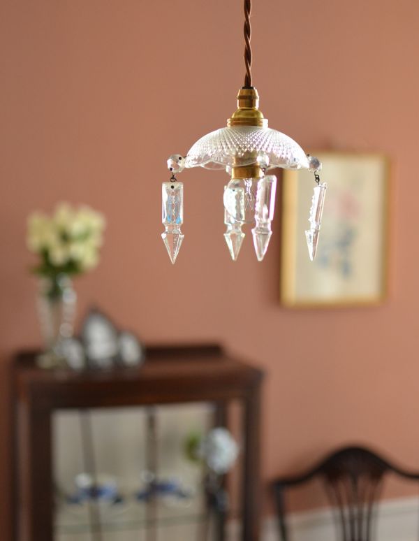 フランスで見つけたアンティークプチ シャンデリア （コード・丸球