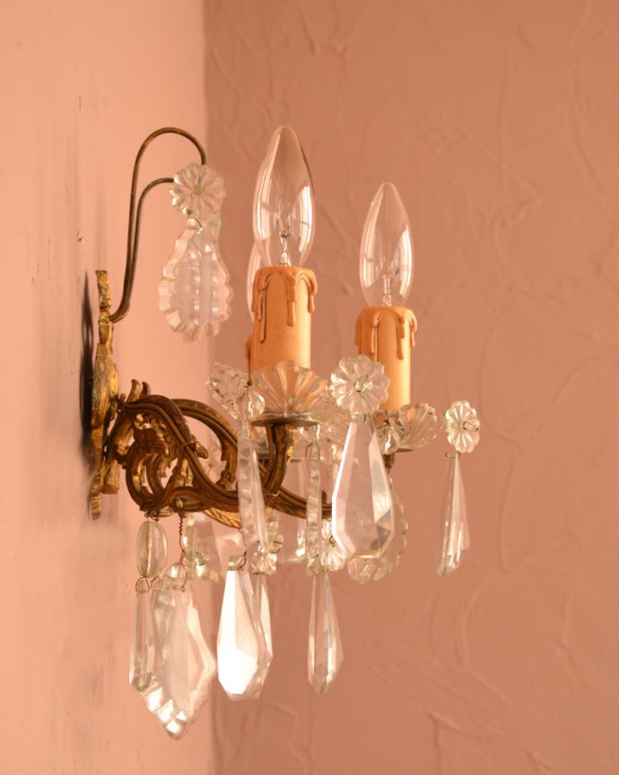 壁付けシャンデリアの側面