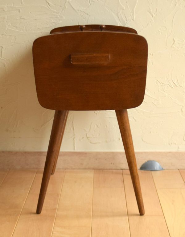 イギリスから届いたアンティークの裁縫箱、木製のソーイングボックス(x