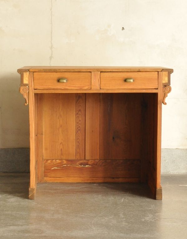 アンティークのキャビネット アンティーク家具 フランスアンティーク家具(什器)、キレイな小さなショップカウンター。きちんとメンテナンスしてあるので、裏側もキレイです。(x-733-f)