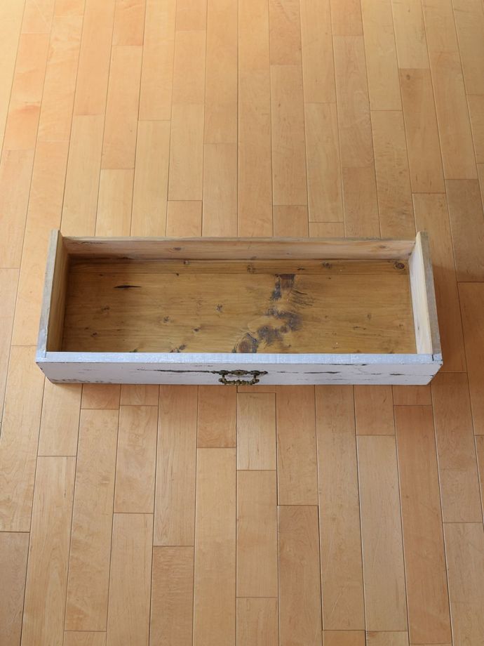 アンティークシェルフの引き出し