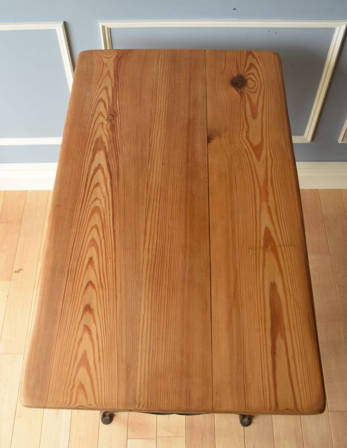 現代にもファンが多い「SINGER」のアンティークミシンテーブル(x-821-f