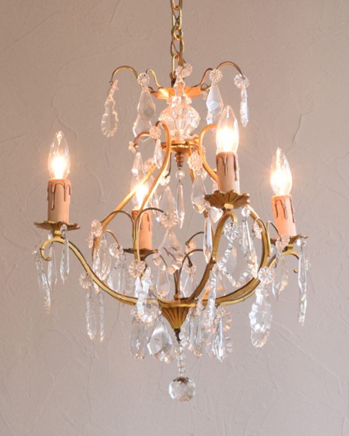 シャンデリアの灯り