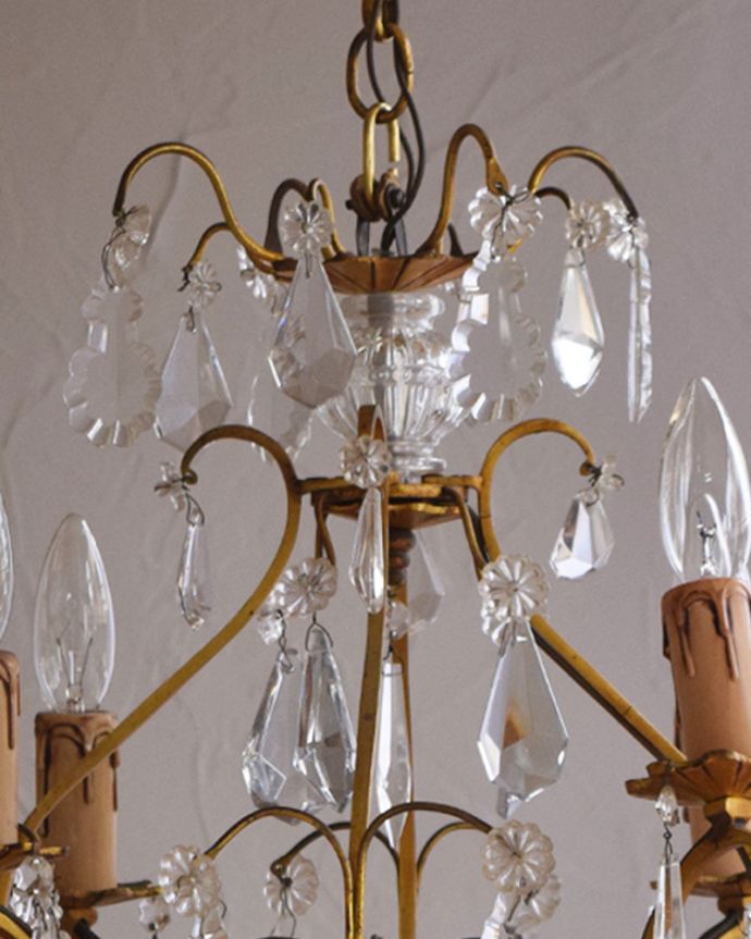 シャンデリアのガラスパーツ