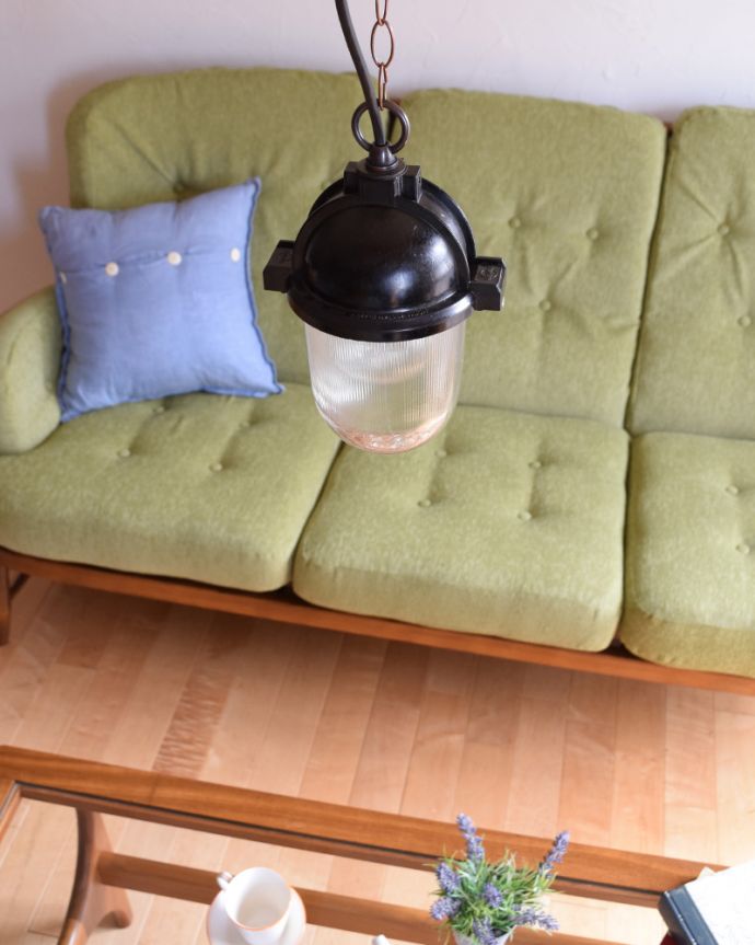 引っ掛けシーリング仕様の照明