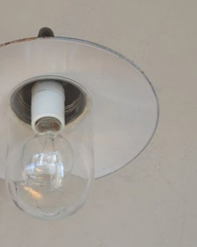 おしゃれな壁付けブラケット