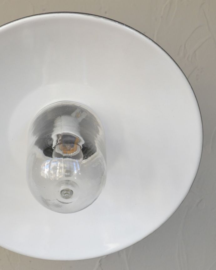 おしゃれな壁付けブラケット