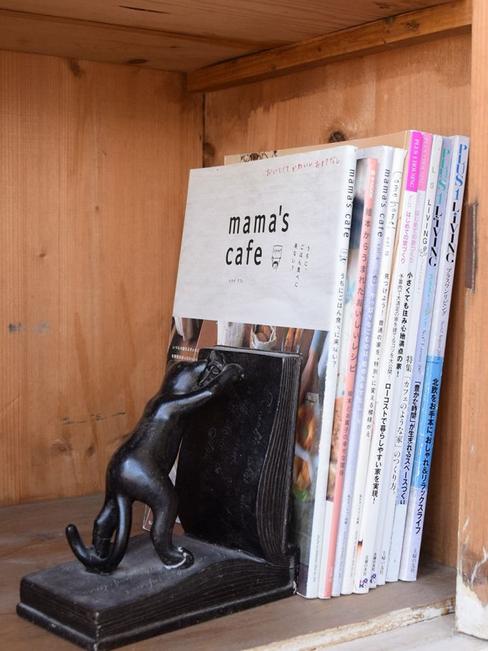 扉の中は収納たっぷり