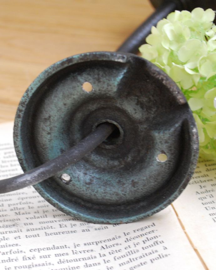 壁付けブラケット　照明・ライティング　アンティークウォールデッキランプ、ポーチライト(外灯）（E26球付）。。(x-868-z)