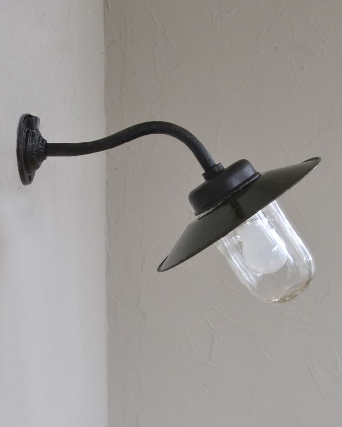 壁付けブラケット　照明・ライティング　フランスのアンティーク照明、デッキランプ (外灯）（E26球付）。。(x-870-z)