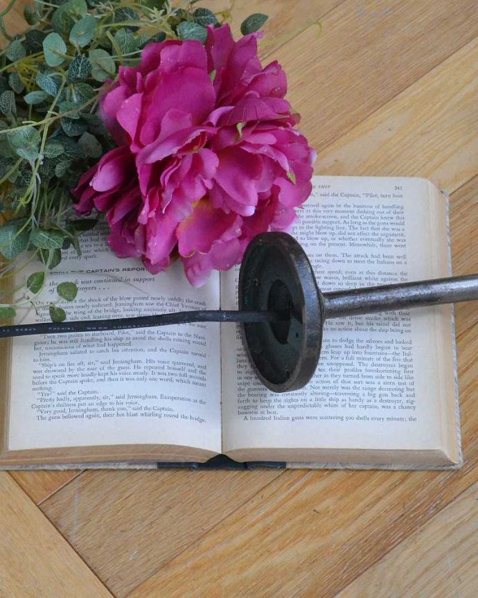 壁付けブラケット　照明・ライティング　フランス輸入のアンティークウォールデッキランプ、ポーチライト(外灯）（E26球付）。。(x-878-z)