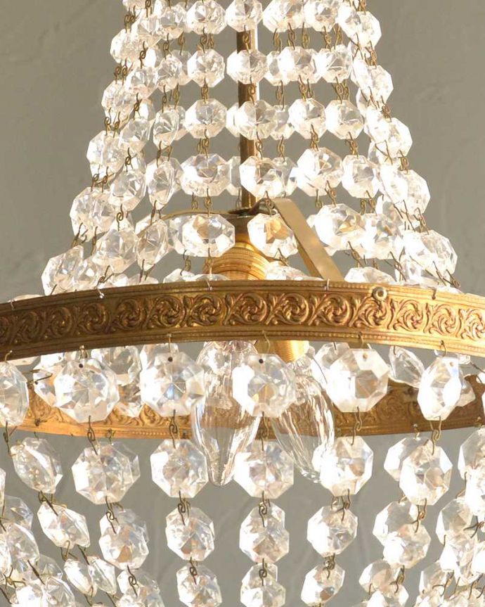 シャンデリア　照明・ライティング　キラキラ輝く夜を届けてくれるアンティークのシャンデリア(2灯)(E17シャンデリア球付)。。(x-888-z)