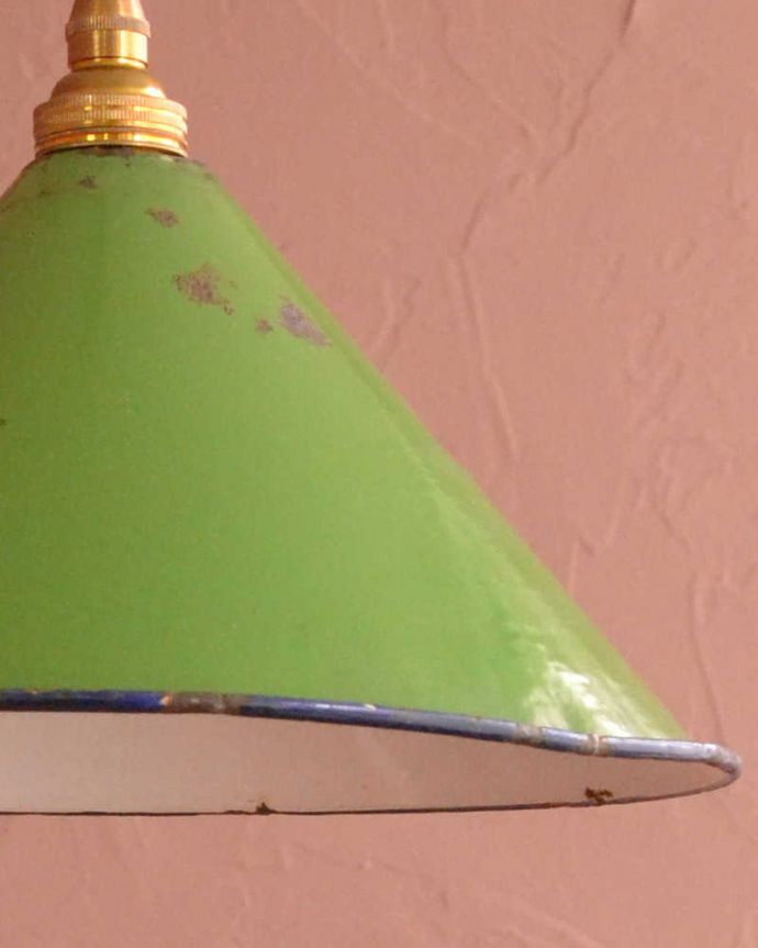 ペンダントライト　照明・ライティング　フランスから届いたアンティークのペンダントライト（コード・シャンデリア球・ギャラリーなし）。。(x-913-z)