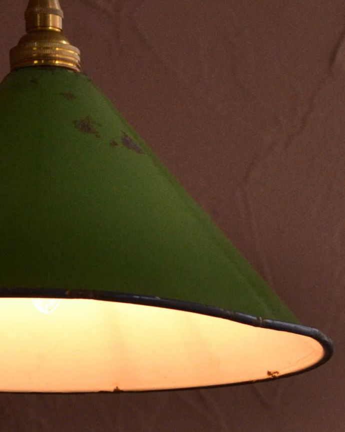 ペンダントライト　照明・ライティング　フランスから届いたアンティークのペンダントライト（コード・シャンデリア球・ギャラリーなし）。。(x-913-z)
