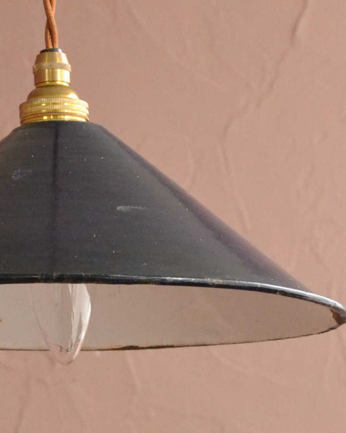 ペンダントライト　照明・ライティング　フランスから届いたアンティークのペンダントライト（コード・シャンデリア球・ギャラリーなし）。。(x-914-z)