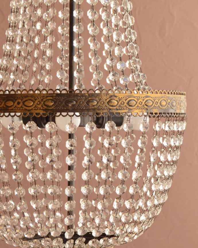 照明・ライティング シャンデリア しっかりオーバーホウルしましたHandleのシャンデリアはアンティーク専門の職人が時間をかけて日本仕様に修理しています。(x-921-z)