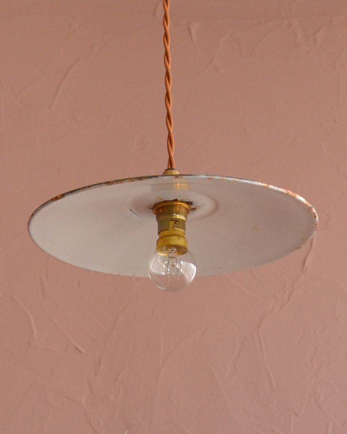 アンティーク照明の美しい灯り