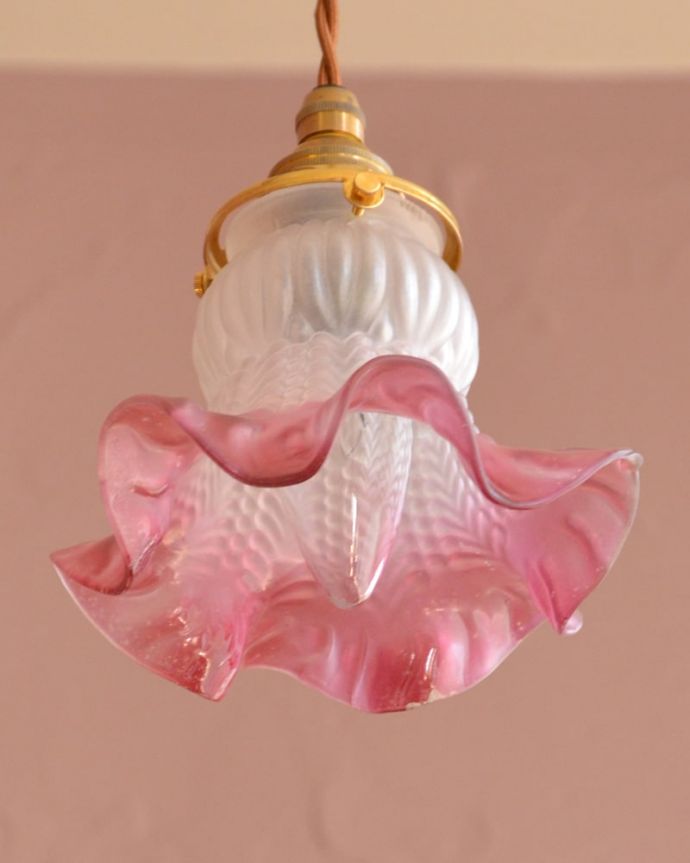 照明・ライティング ランプシェード 下から見上げると・・・実際に取り付けてカウンターやダイニングの下からのぞくとこんな感じです。(x-944-z)