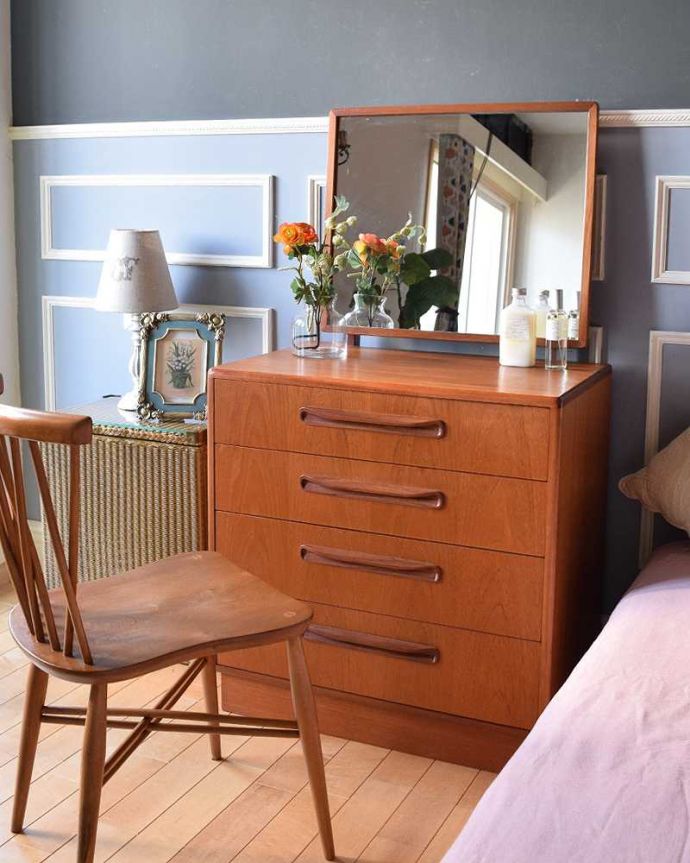 G-PLAN(Gプラン) アンティーク家具 G-planのチェスト(ドレッサー)、ヴィンテージの北欧インテリア。デザイン性の高いおシャレ家具どこに置いてもとにかく目を惹くおシャレなデザイン。(x-945-f)