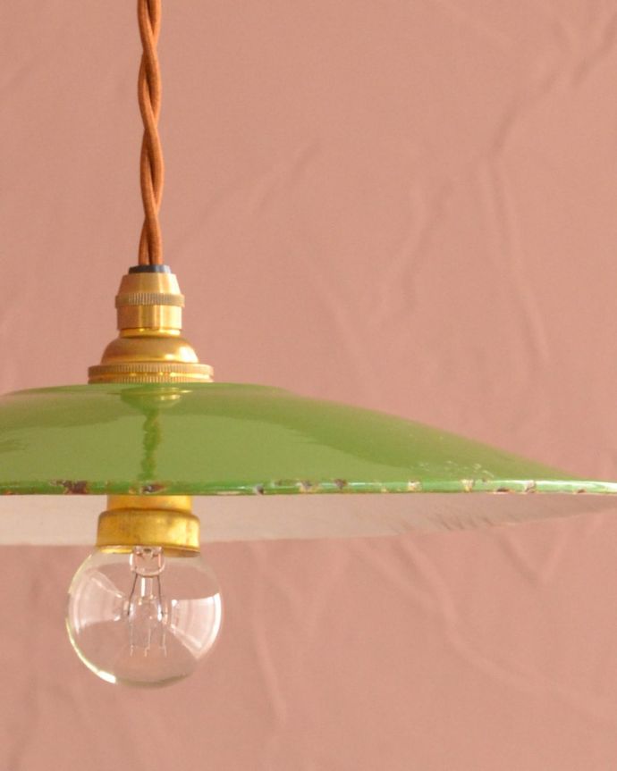 アンティーク琺瑯のシェード