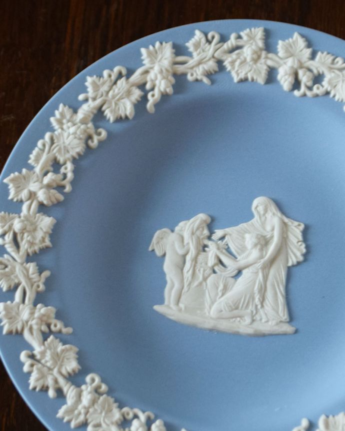 ウェジウッド社のお皿、アンティークジャスパーウェアのピンディッシュ