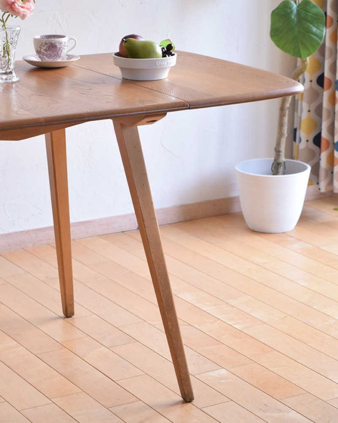 アーコールの家具 アンティーク家具 3パターンのサイズ展開可能、アーコール社のヴィンテージドロップリーフテーブル。クールな表情の中に見えるアーコールらしい優しさアーコールの家具って、角の落とし方が独特。(x-958-f)