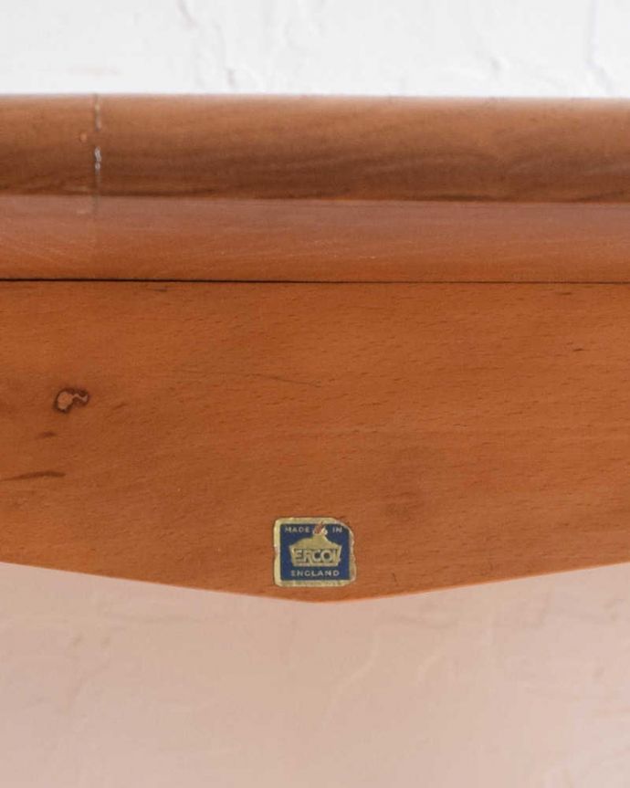 アーコールの家具 アンティーク家具 3パターンのサイズ展開可能、アーコール社のヴィンテージドロップリーフテーブル。アーコール社のタグが残っていました。(x-958-f)