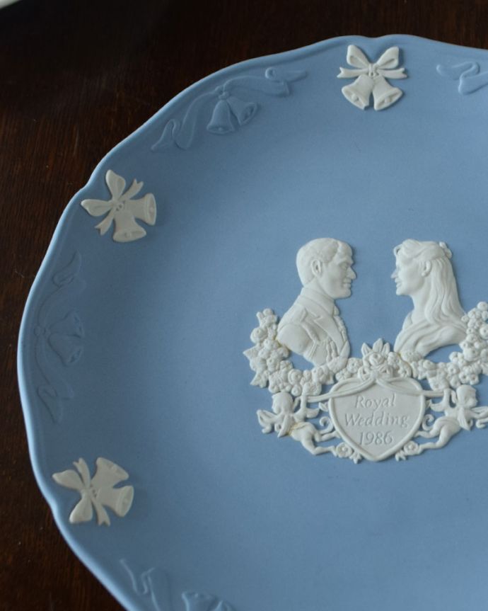 ウェッジウッドのウェディングプレート（1986年）アンティークの