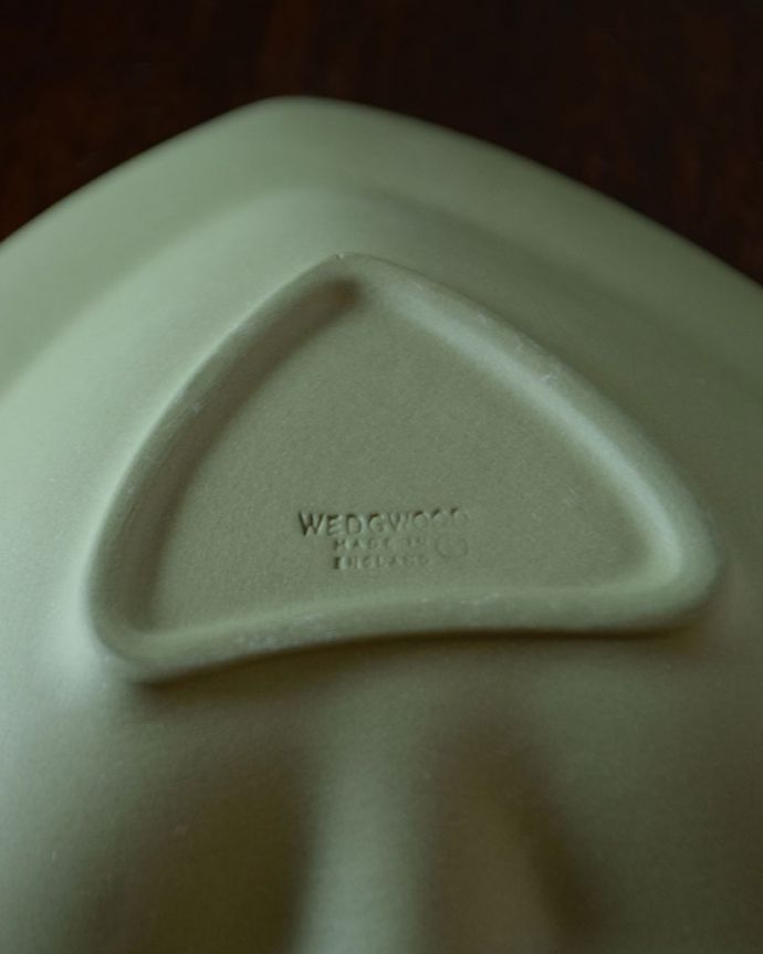 アンティークジャスパーウェアの裏側