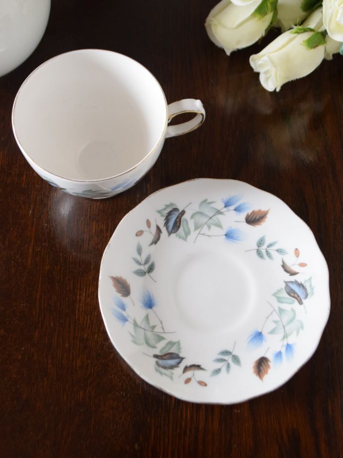 英国アンティークのおしゃれな食器