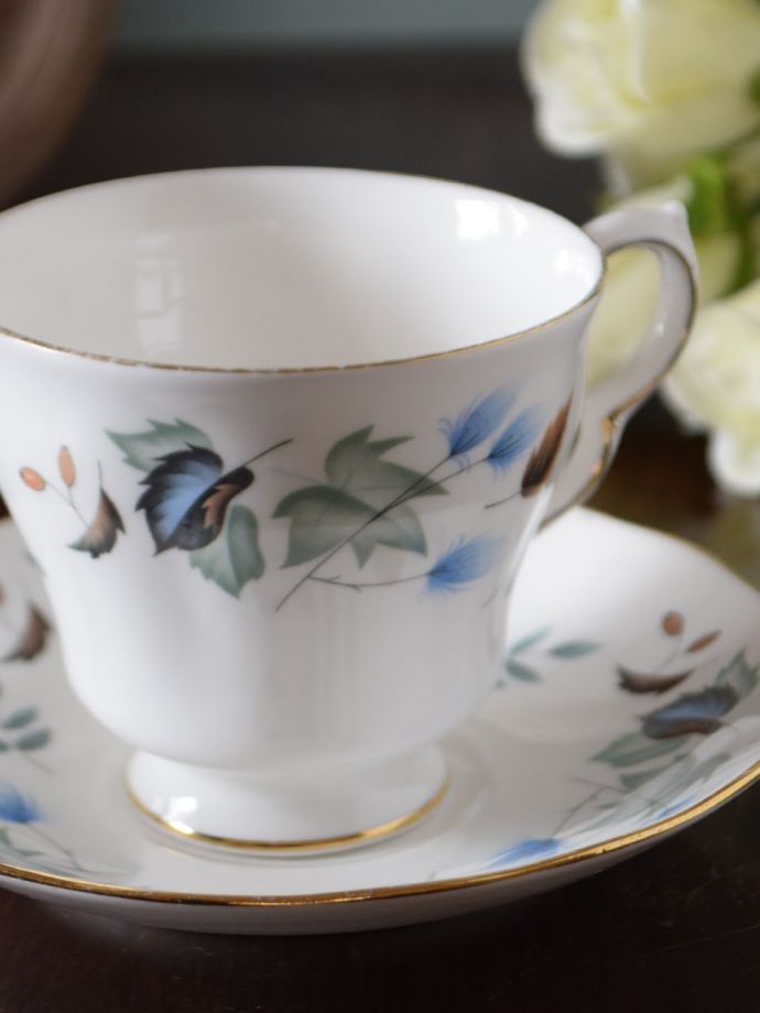 Colcloughのアンティークカップ&ソーサー