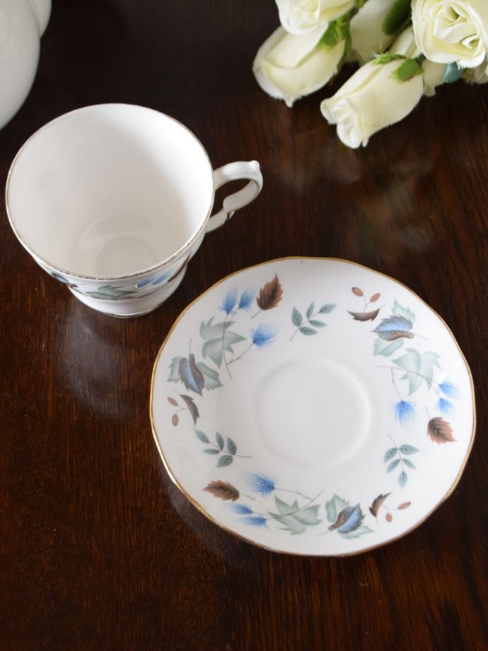 英国アンティークのおしゃれな食器