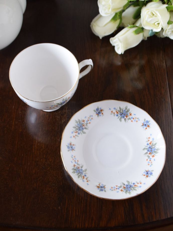 英国アンティークのおしゃれな食器