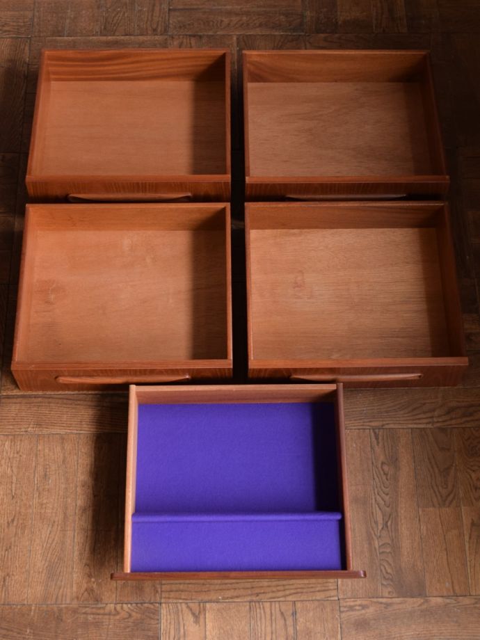 フレスコのドレッサーの引き出し