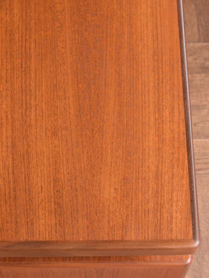 ビンテージドレッサーの天板