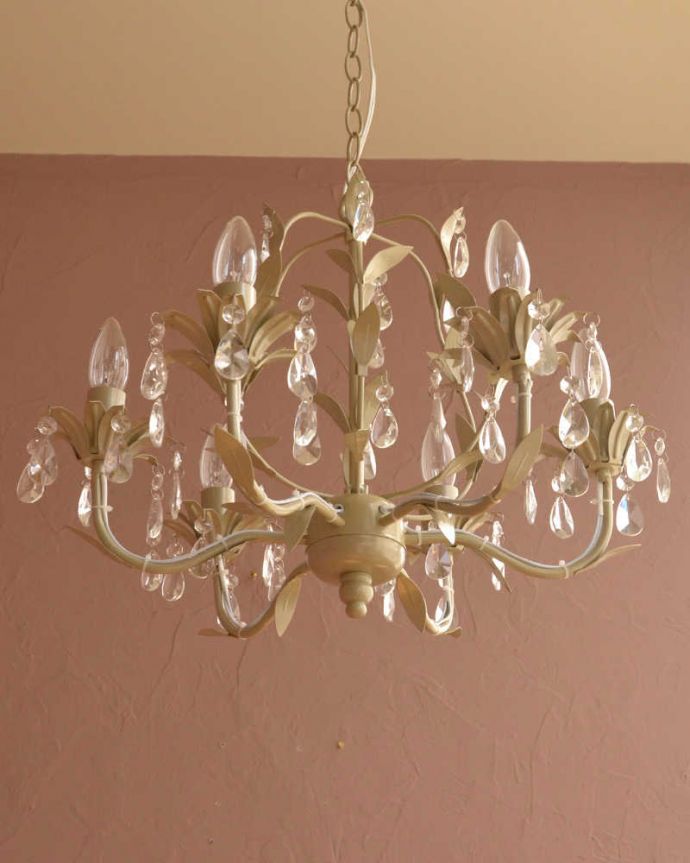 シャンデリア　照明・ライティング　手軽に使えるアクリルガラスがキレイなアンティーク風シャンデリア(6灯)（Ｅ12電球付） 。。(cr-500)