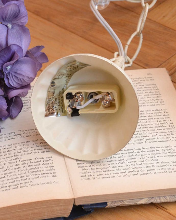 シャンデリア　照明・ライティング　手軽に使えるアクリルガラスがキレイなアンティーク風シャンデリア(6灯)（Ｅ12電球付）。。(cr-501)