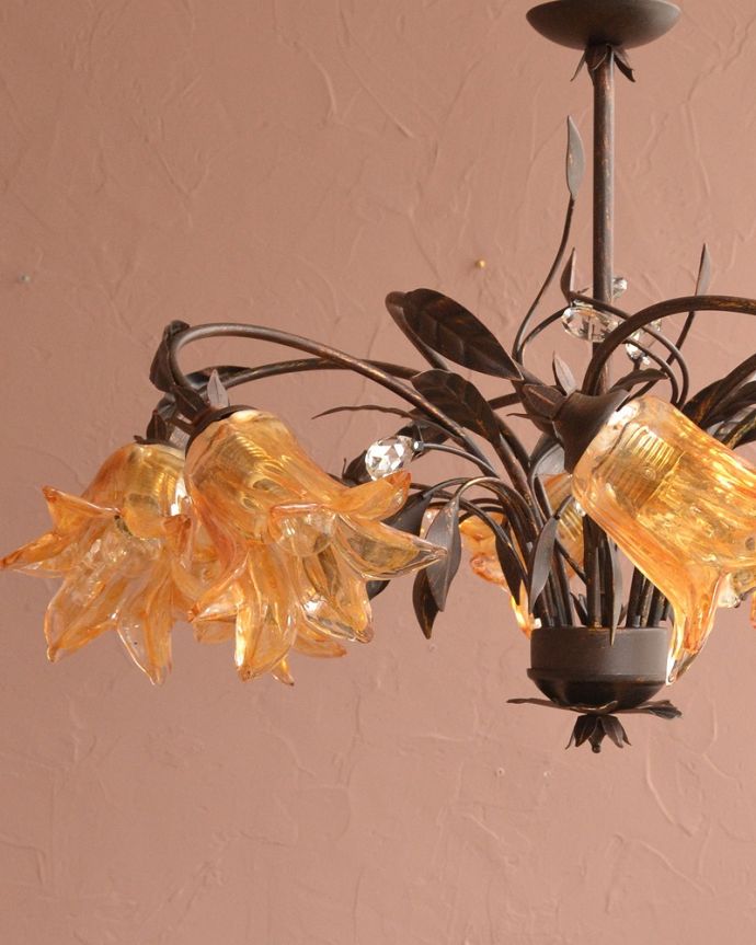 シャンデリア 照明・ライティング アンティーク風のシェード付きシャンデリア(8灯)(E17電球付)。。(cr-502)