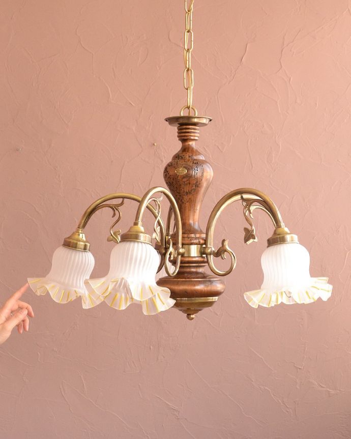 アンティーク風のおしゃれなシャンデリア