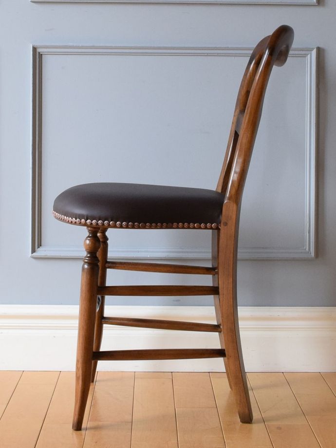 アンティーク調の横顔