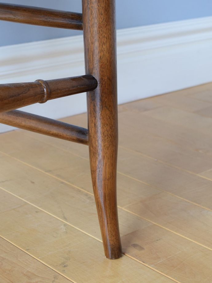 アンティーク風チェアの脚