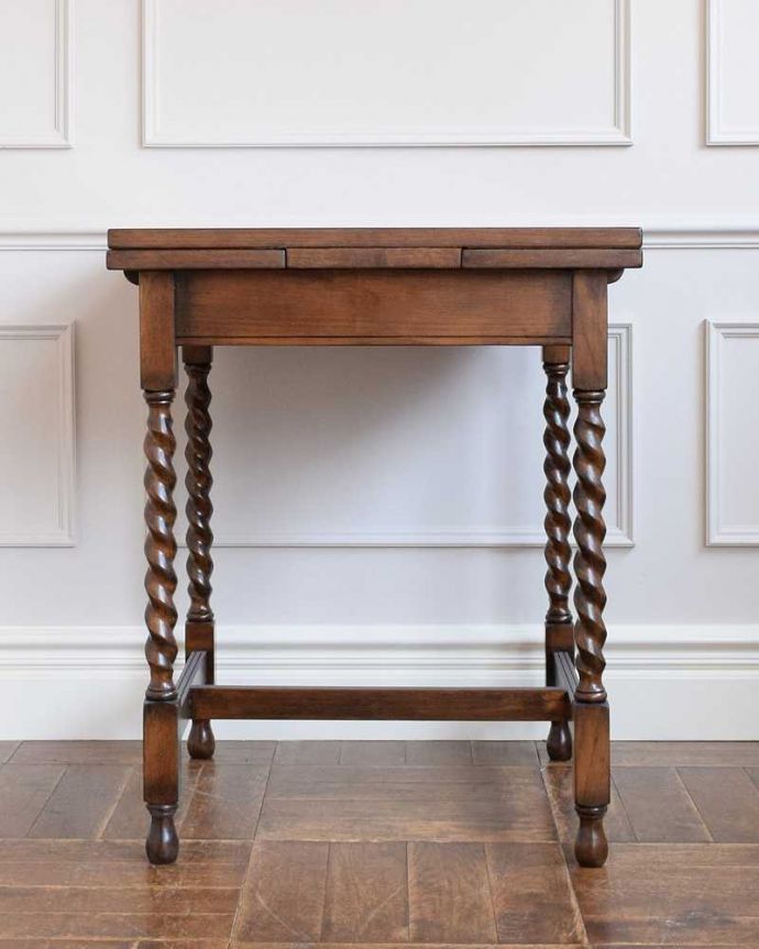 折り畳み式テーブルの側面