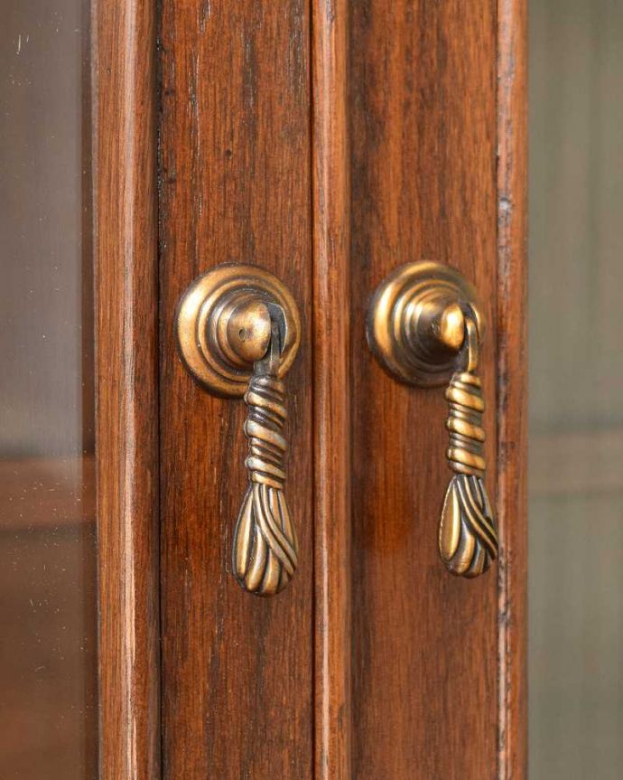 アンティーク調家具の取っ手